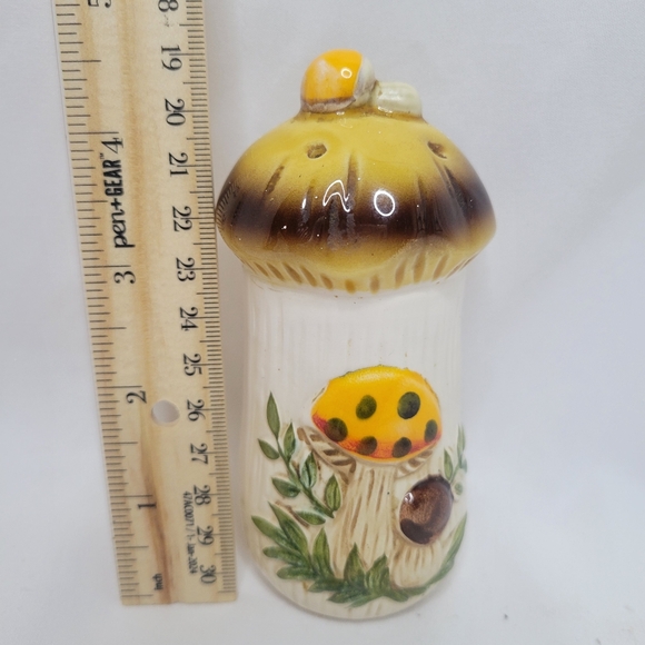 Vtg Merry Mushroom Single Salt/pepper Shaker - Picture 7 of 7